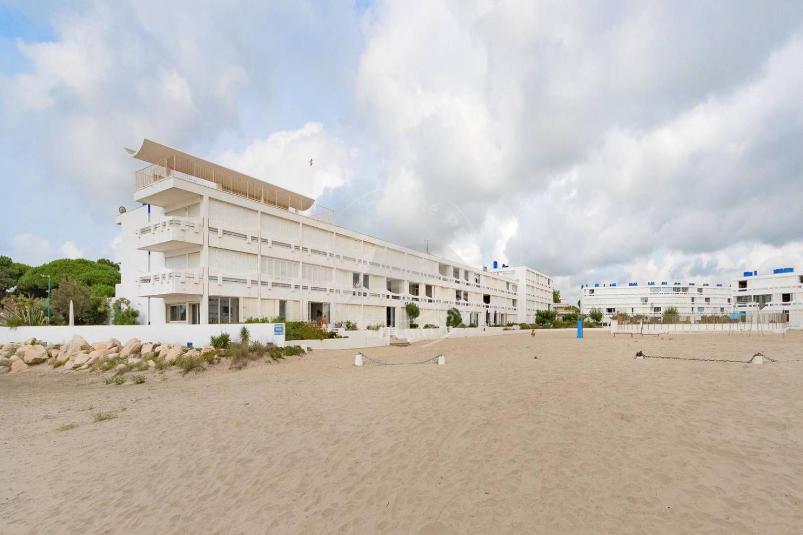 As17378 - P4 Dans Une Residence Sur La Plage Avec Vue Mer Et Piscine Le Grau-du-Roi Exterior photo